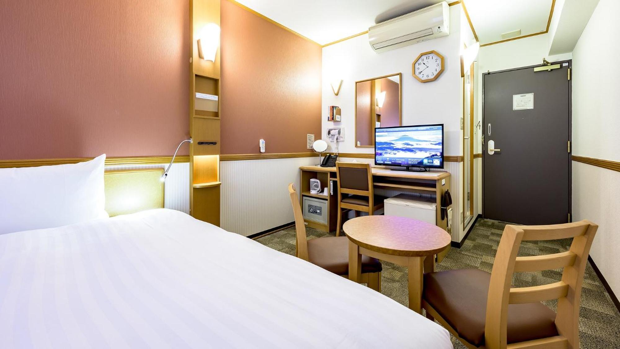 Toyoko Inn Takasaki Eki Nishi Guchi No 2 ห้อง รูปภาพ